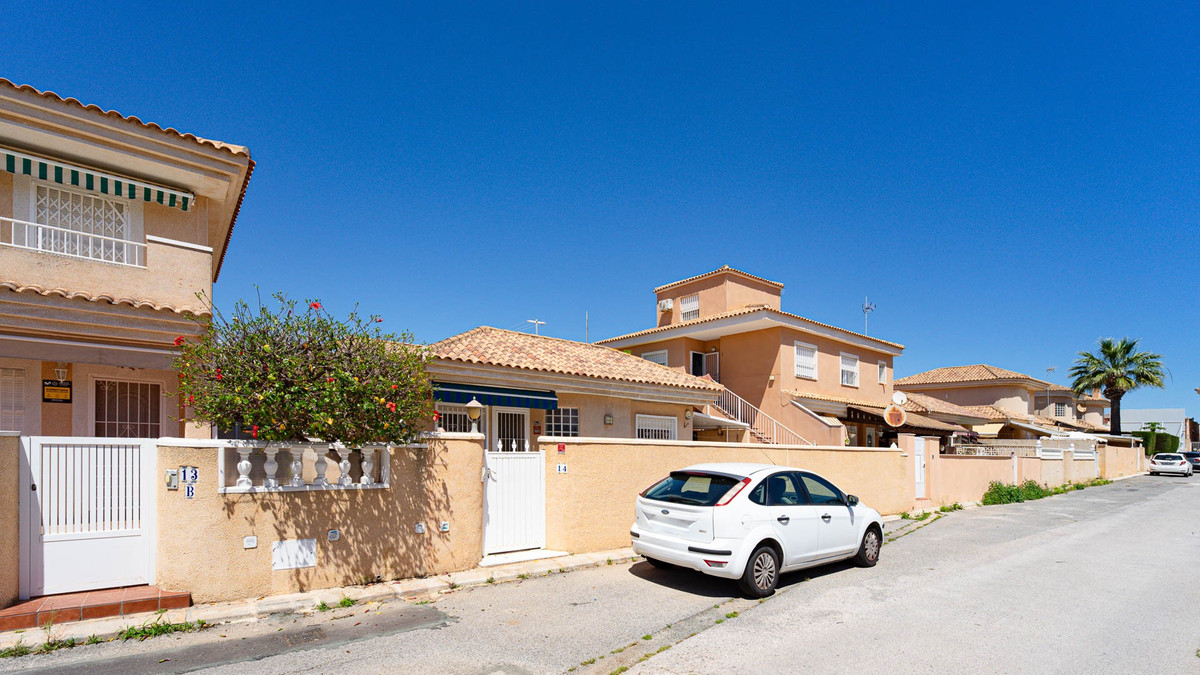 Huis te koop in Punta Prima | 2 slaapkamers H5382352