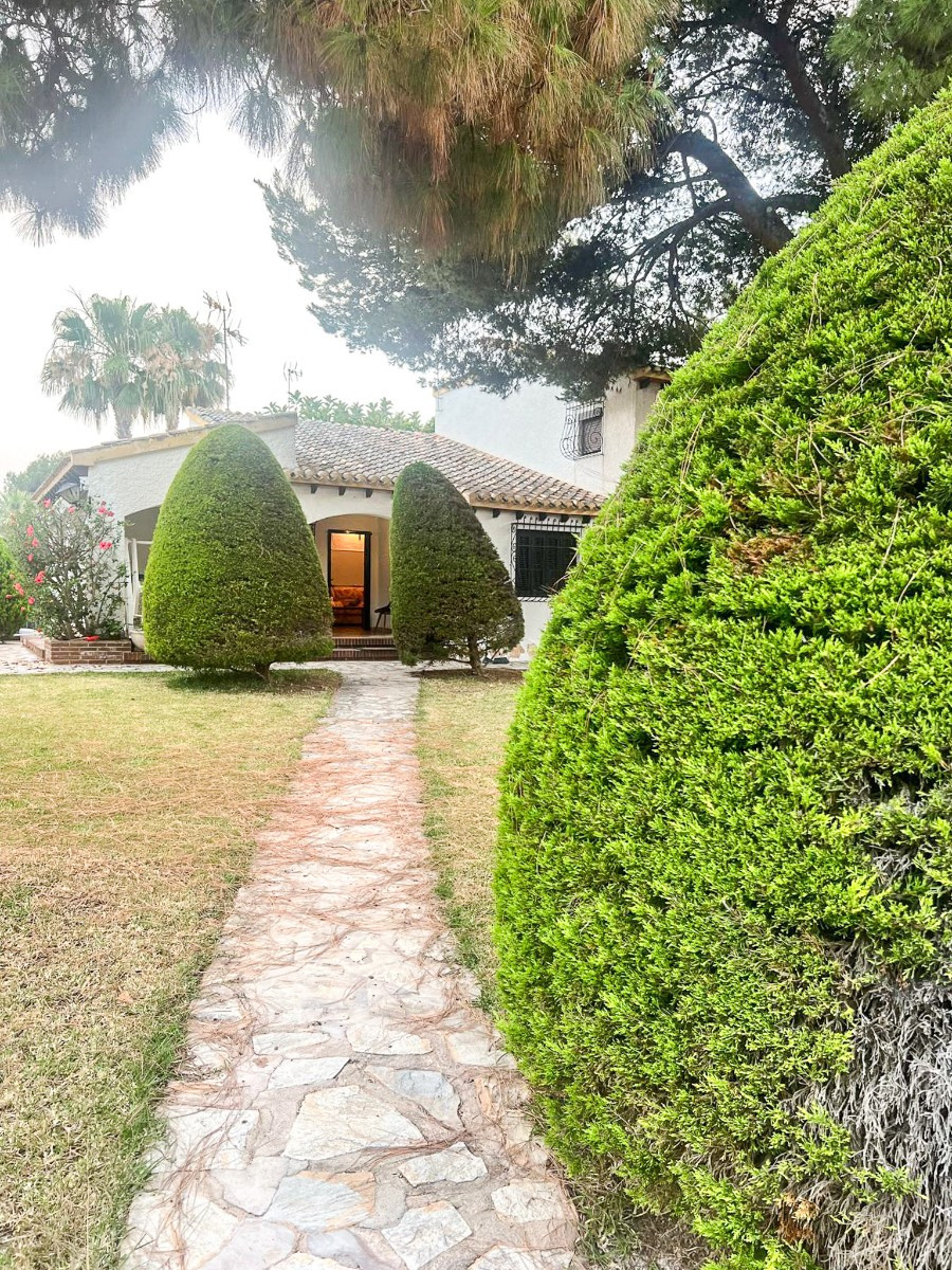 Huis te koop in Punta Prima | 4 slaapkamers H5425450