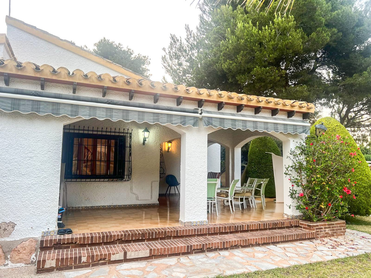 Huis te koop in Punta Prima | 4 slaapkamers H5425450