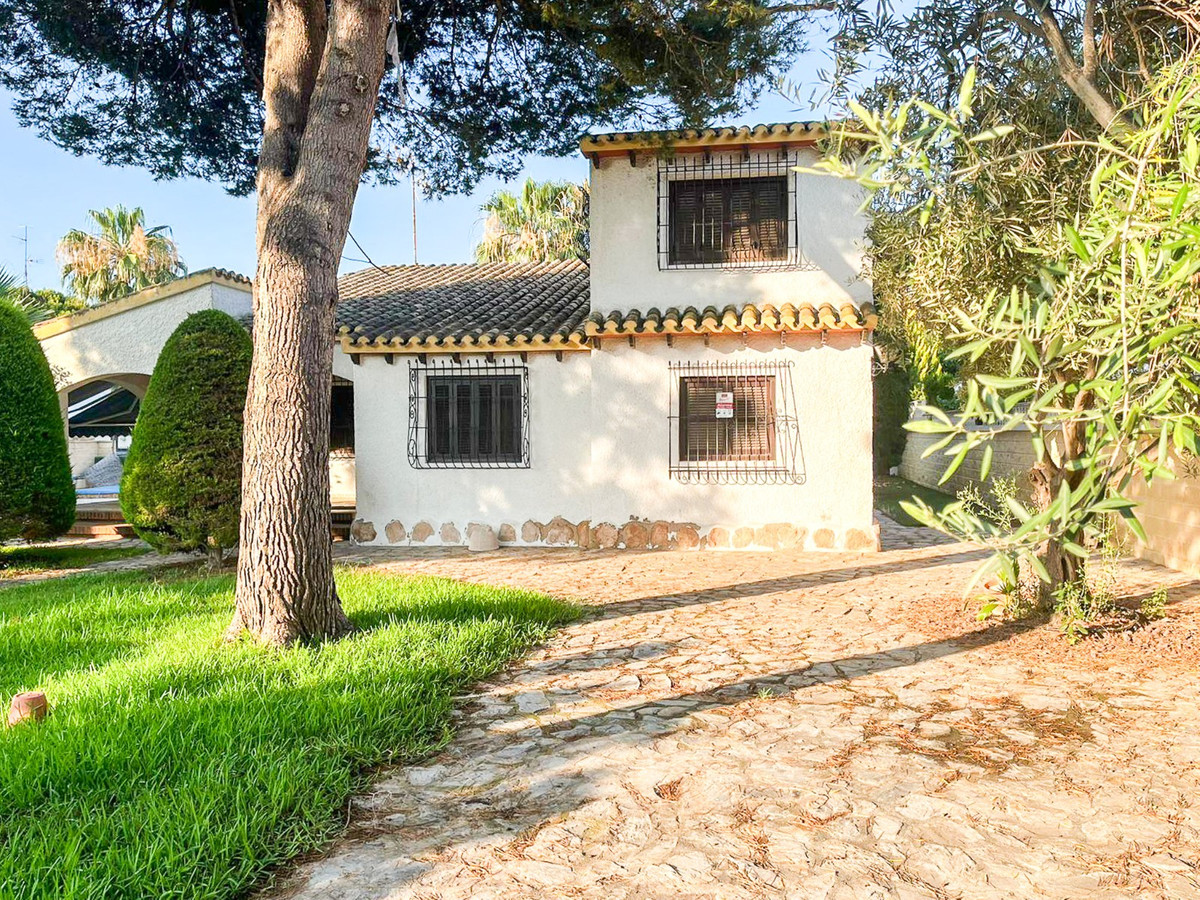 Huis te koop in Punta Prima | 4 slaapkamers H5425450