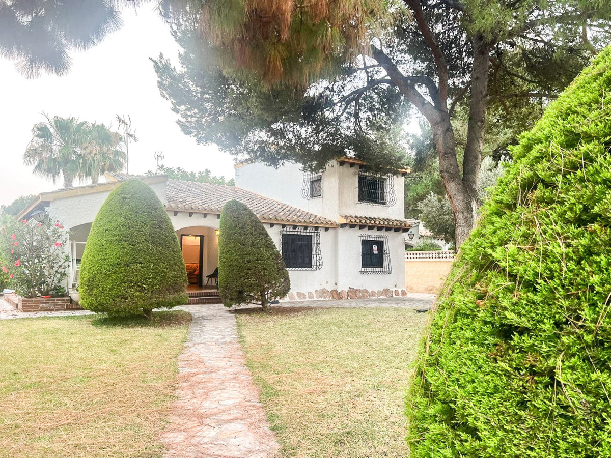 Huis te koop in Punta Prima | 4 slaapkamers H5425450