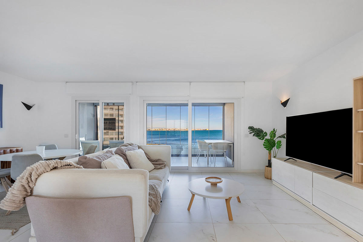 Huis te koop in Punta Prima | 2 slaapkamers H5432524
