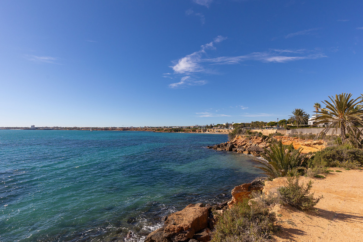 Huis te koop in Punta Prima | 2 slaapkamers H5432524