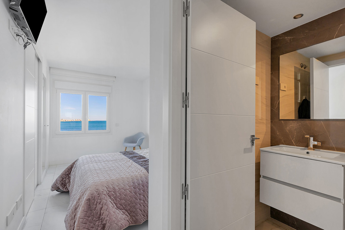 Huis te koop in Punta Prima | 2 slaapkamers H5432524