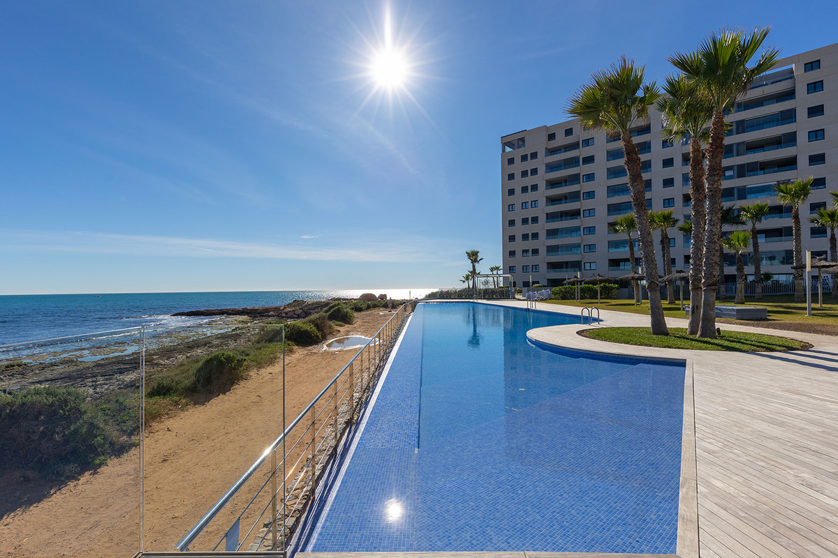 Huis te koop in Punta Prima | 2 slaapkamers H5432524