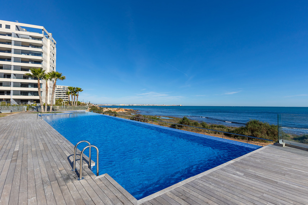 Huis te koop in Punta Prima | 2 slaapkamers H5432524