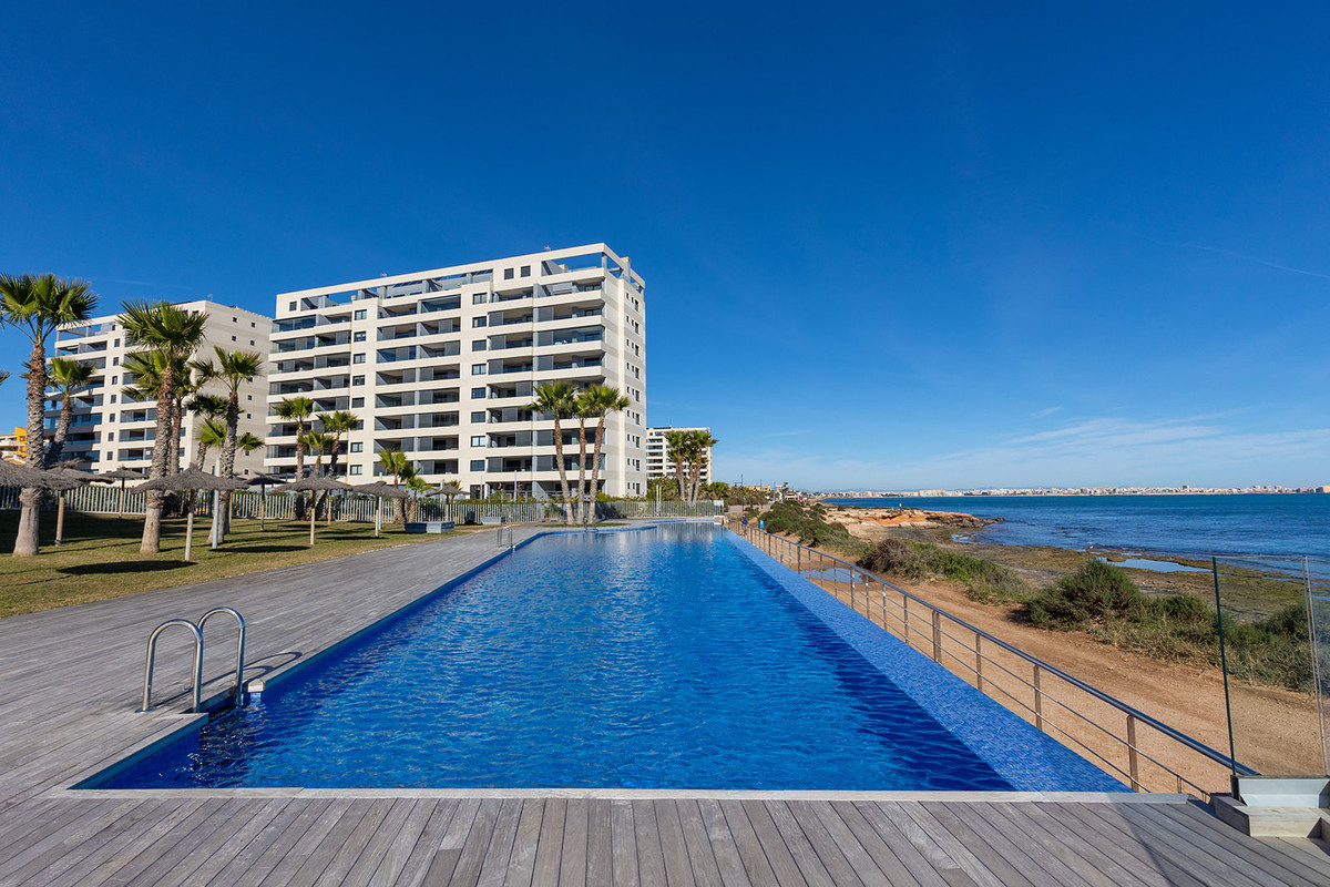 Huis te koop in Punta Prima | 2 slaapkamers H5432524