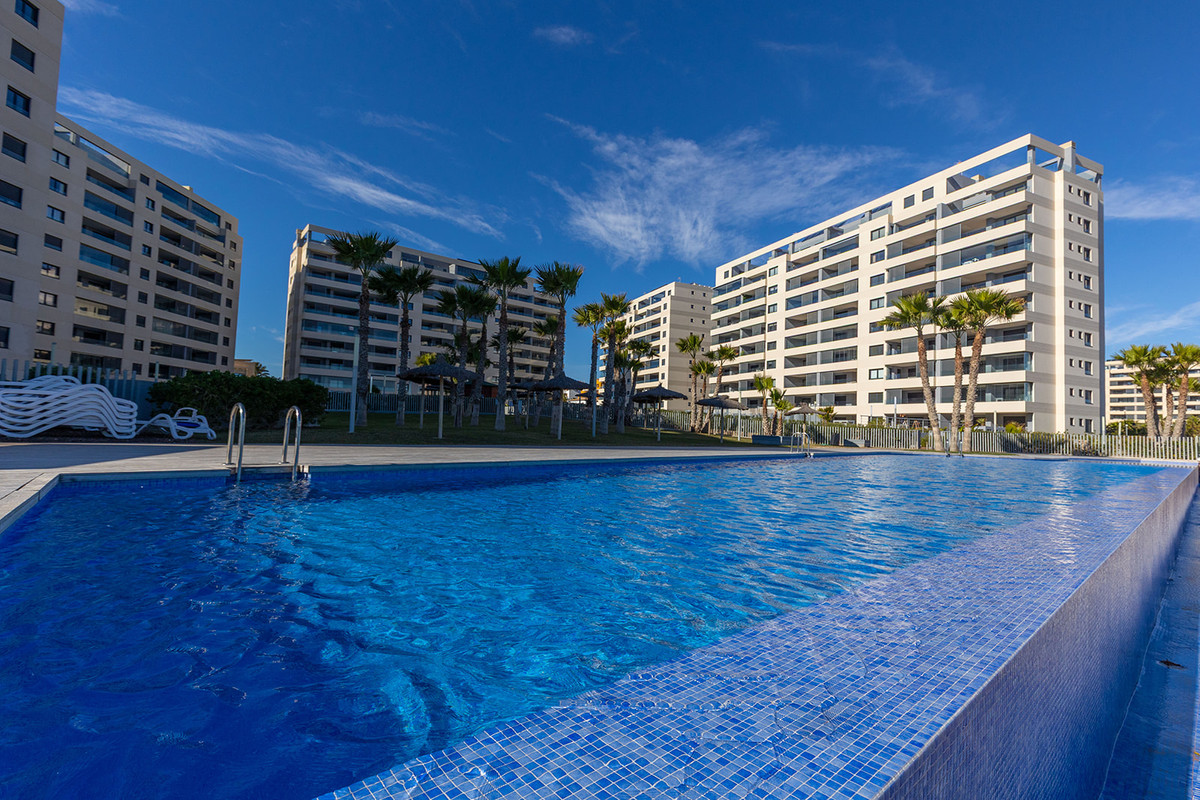 Huis te koop in Punta Prima | 2 slaapkamers H5432524