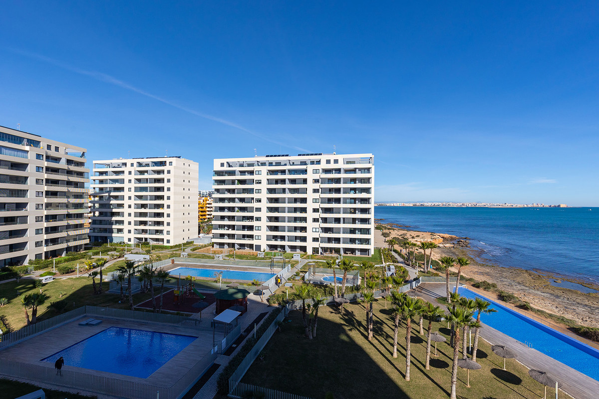 Huis te koop in Punta Prima | 2 slaapkamers H5432524