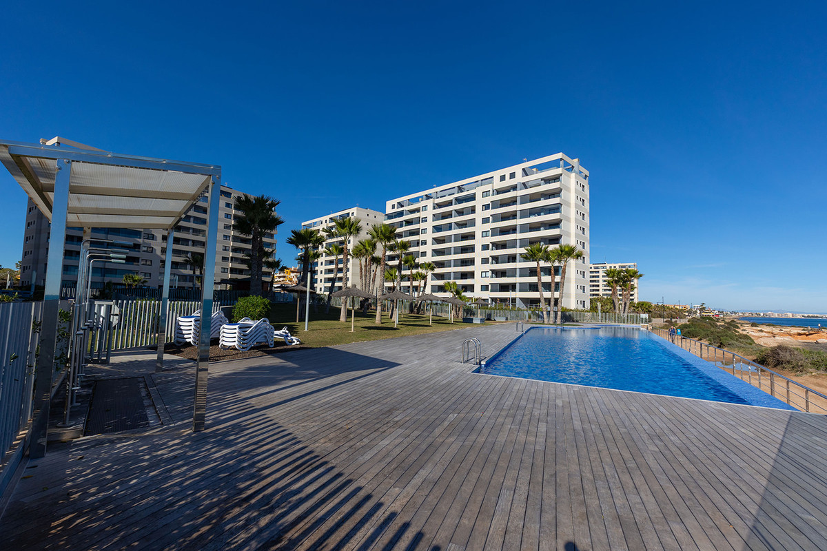 Huis te koop in Punta Prima | 2 slaapkamers H5432524