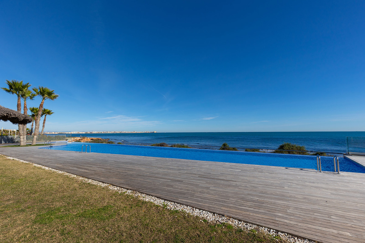 Huis te koop in Punta Prima | 2 slaapkamers H5432524
