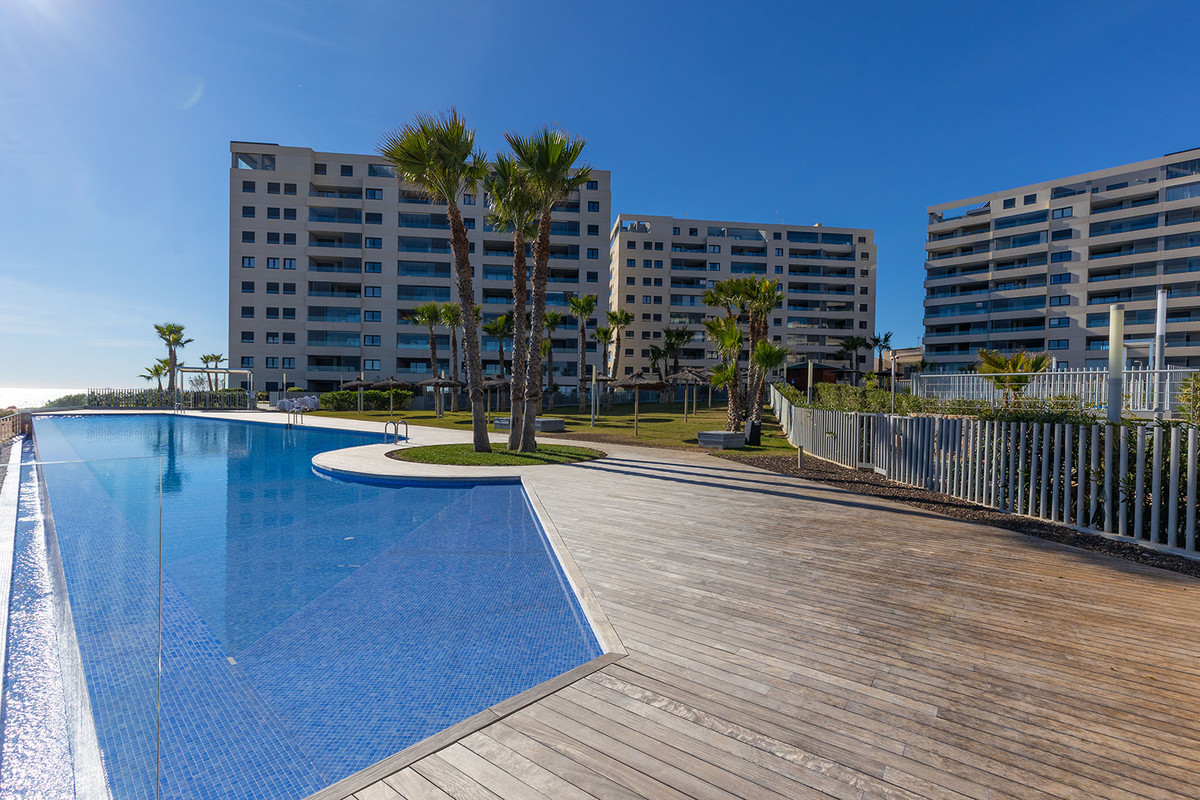 Huis te koop in Punta Prima | 2 slaapkamers H5432524