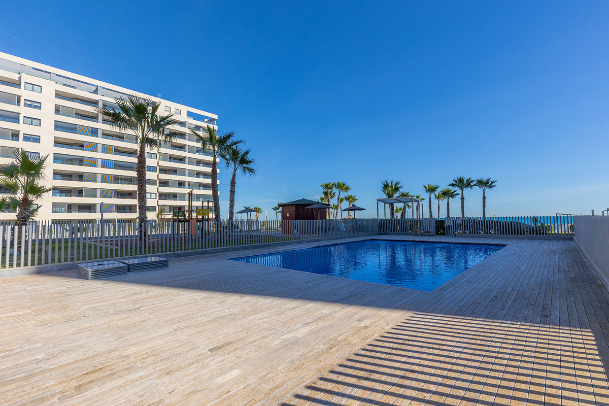 Huis te koop in Punta Prima | 2 slaapkamers H5432524