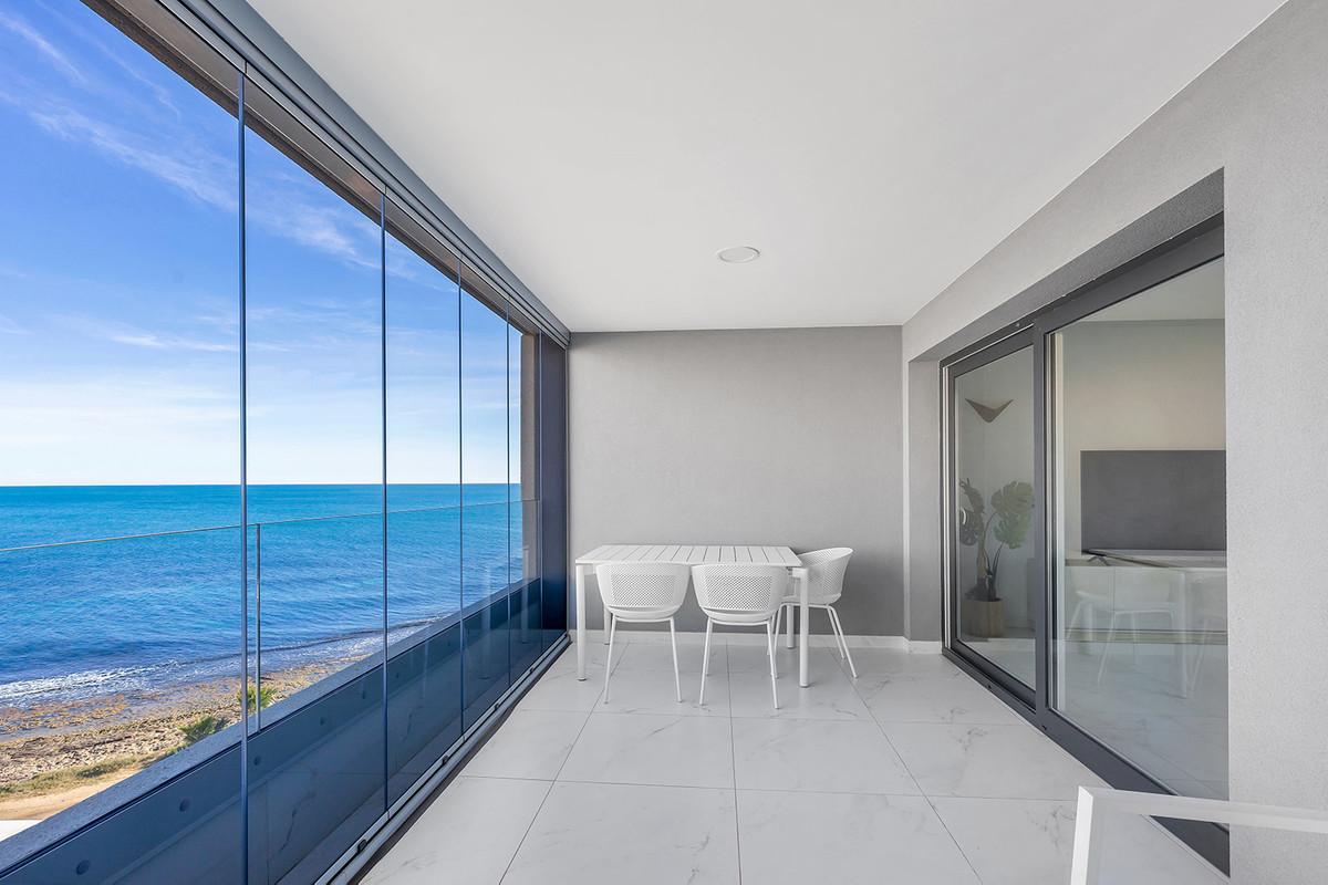 Huis te koop in Punta Prima | 2 slaapkamers H5432524