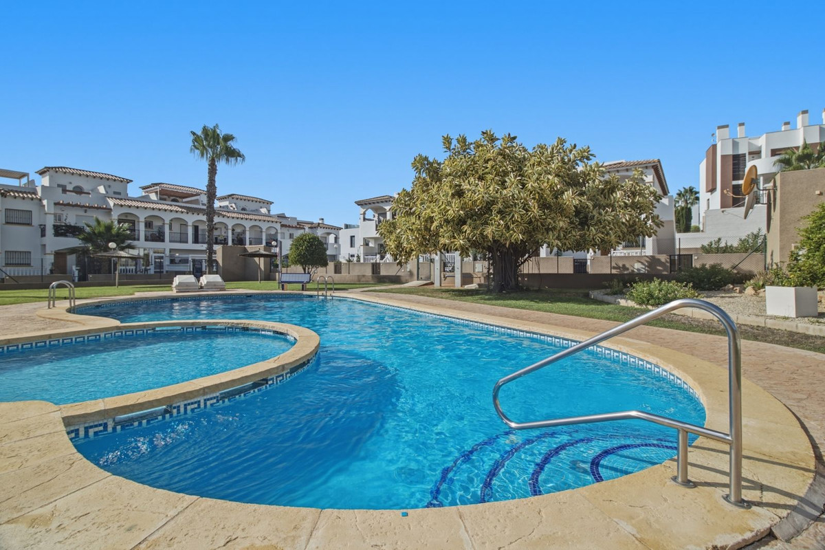 Huis te koop in Punta Prima | 2 slaapkamers H5462983