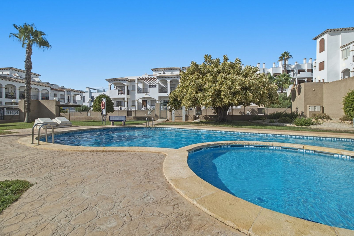 Huis te koop in Punta Prima | 2 slaapkamers H5462983