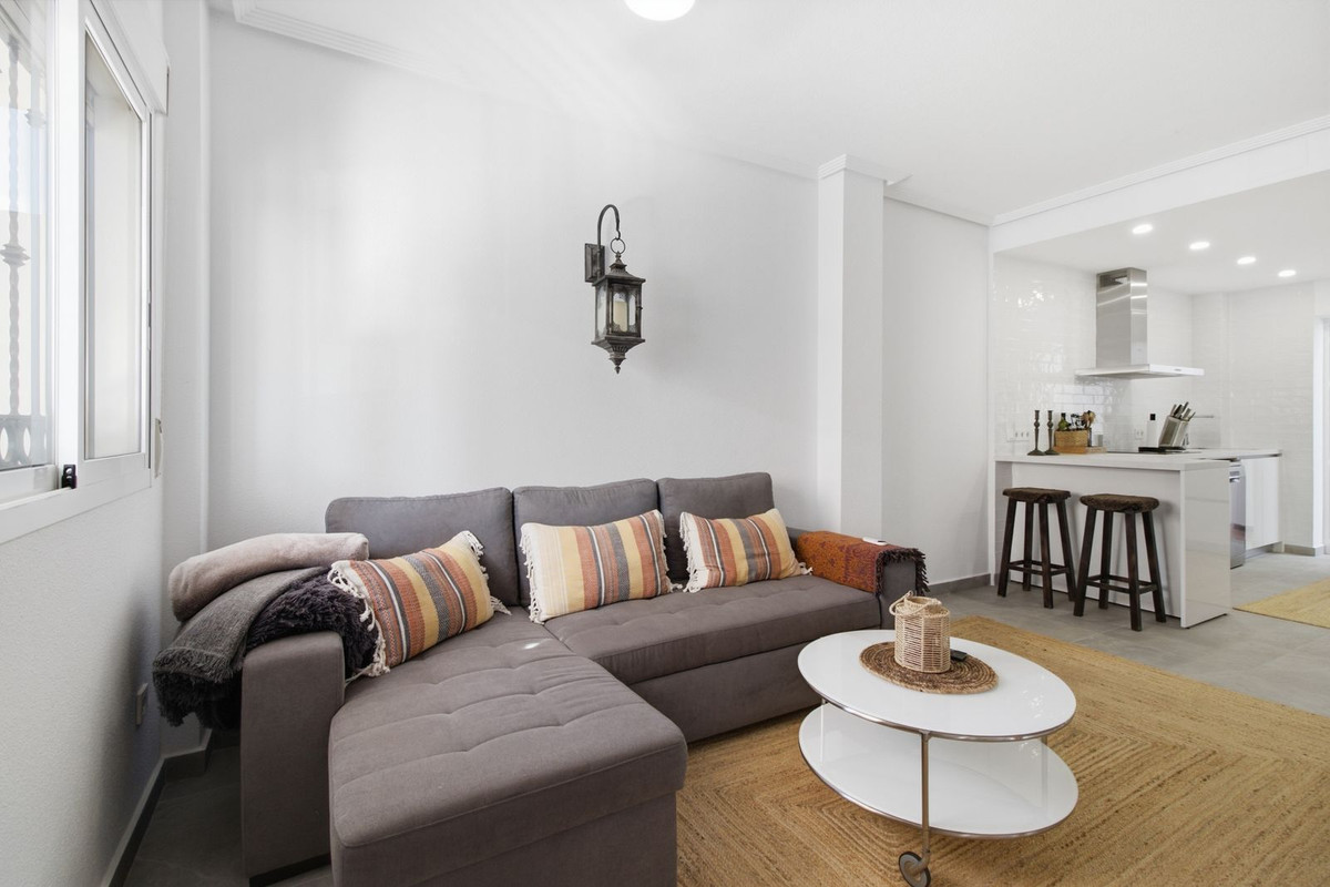 Huis te koop in Punta Prima | 2 slaapkamers H5462983
