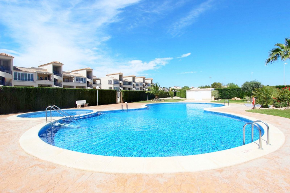Appartement te koop in Punta Prima | 2 slaapkamers H5468344