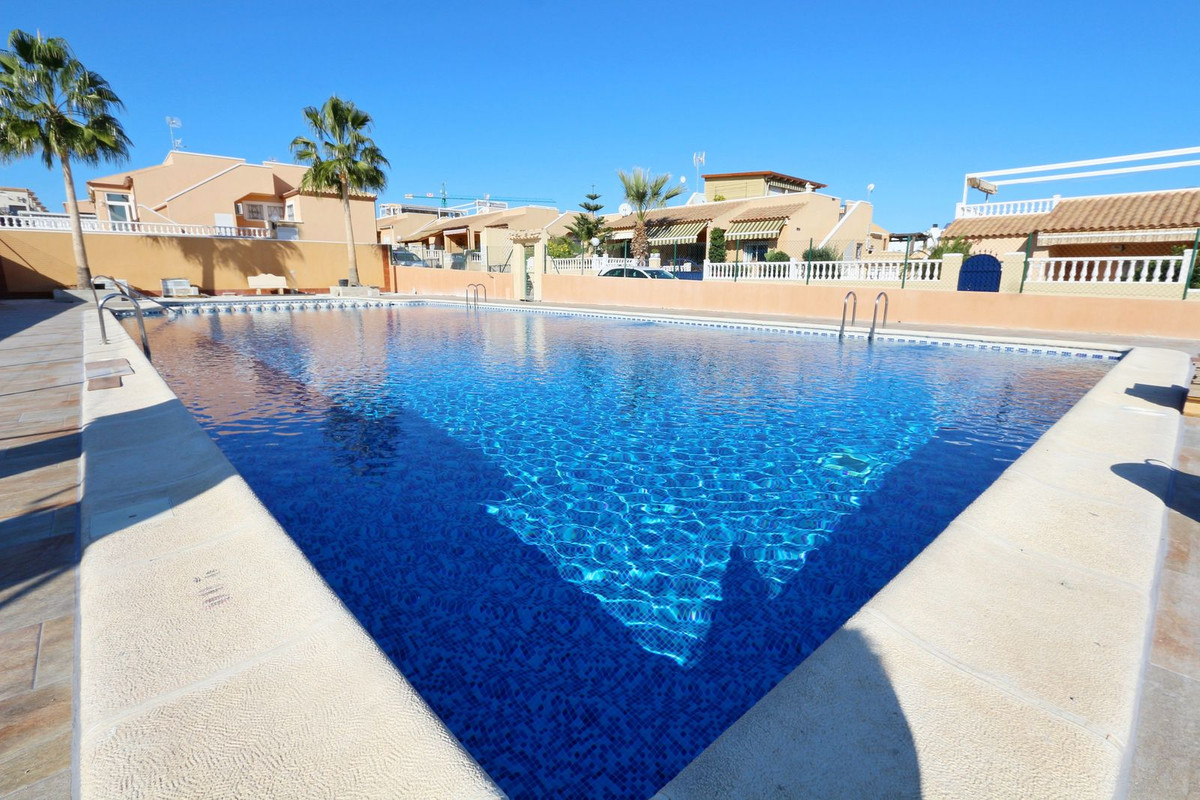 Appartement te koop in Punta Prima | 2 slaapkamers H5468344