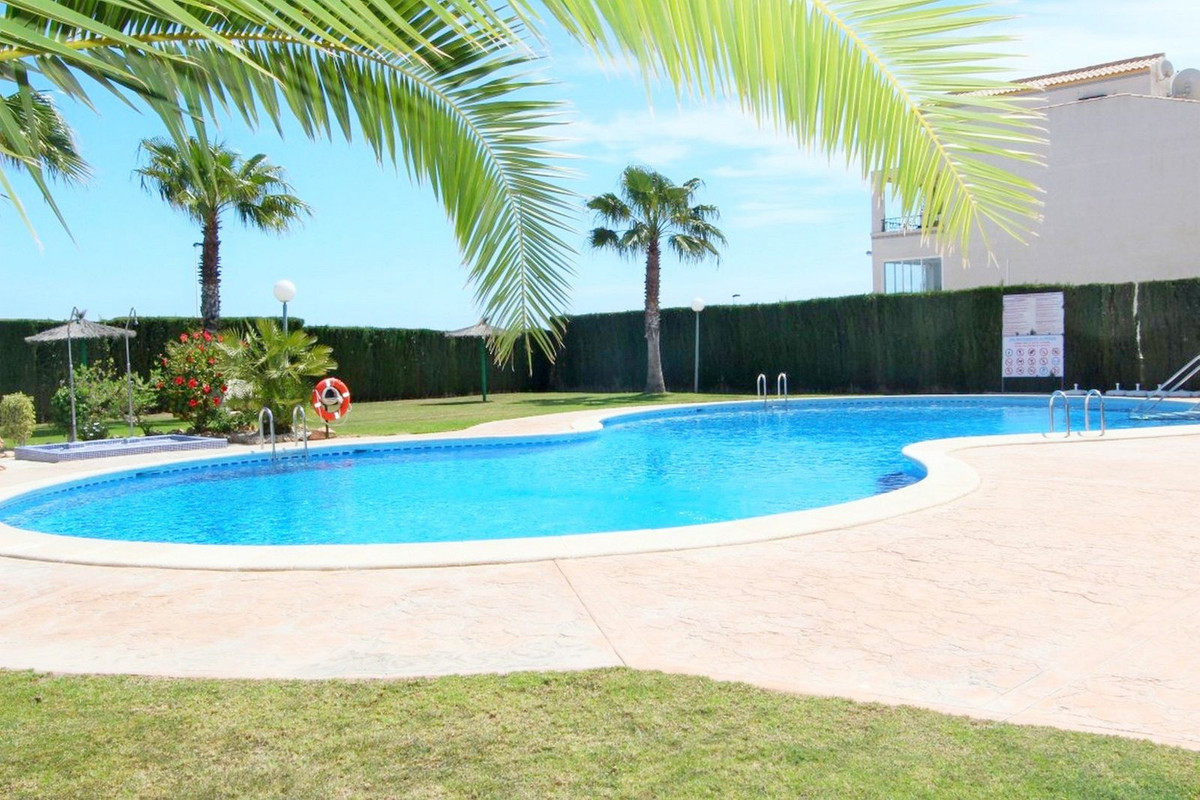 Appartement te koop in Punta Prima | 2 slaapkamers H5468344