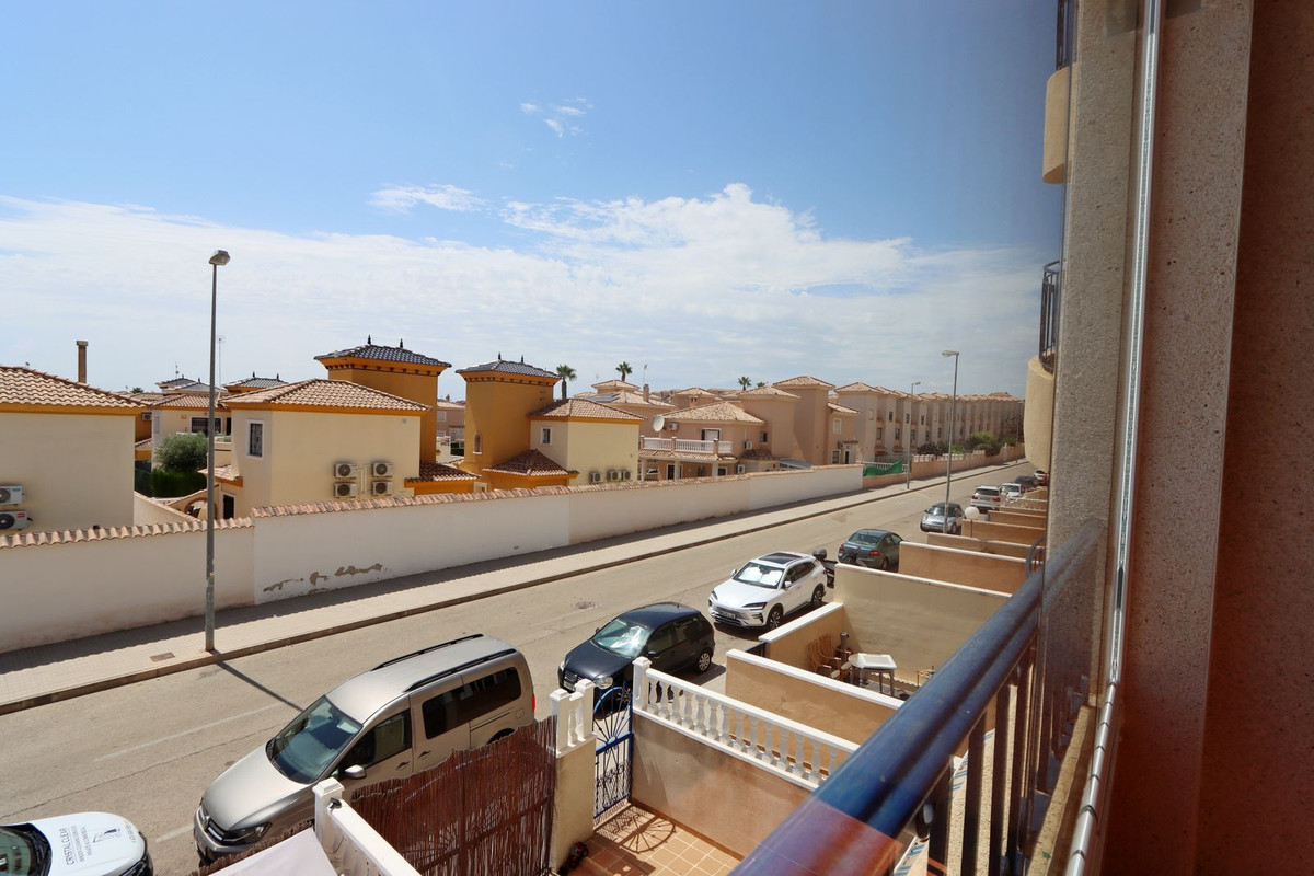 Appartement te koop in Punta Prima | 2 slaapkamers H5468344