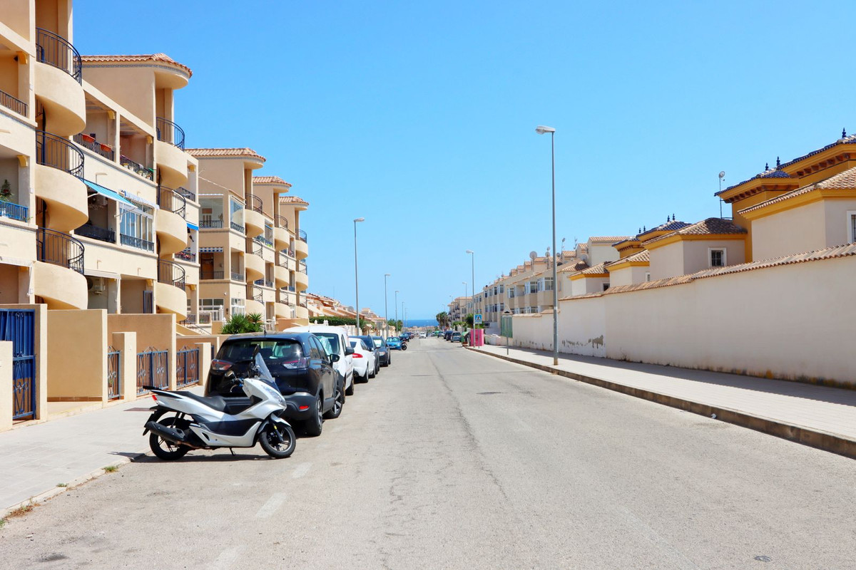 Appartement te koop in Punta Prima | 2 slaapkamers H5468344