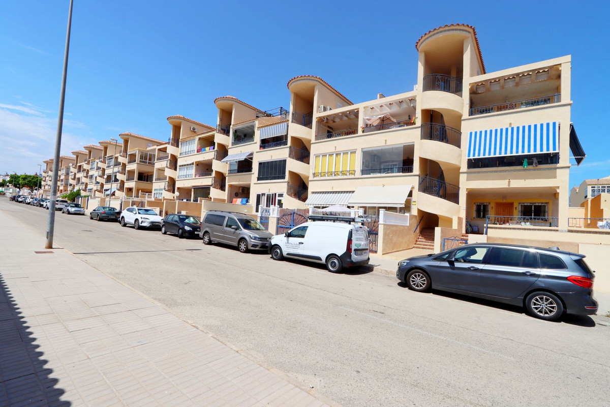 Appartement te koop in Punta Prima | 2 slaapkamers H5468344