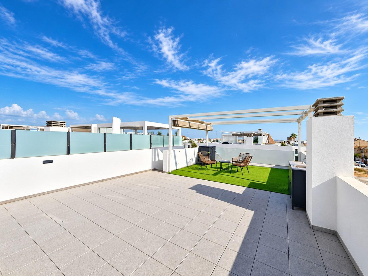 Bungalow te koop in Punta Prima | 3 slaapkamers H5506822