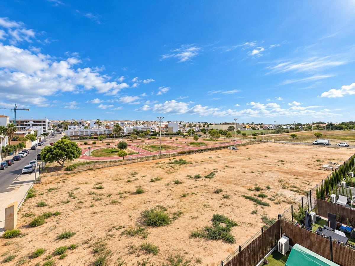 Bungalow te koop in Punta Prima | 3 slaapkamers H5506822