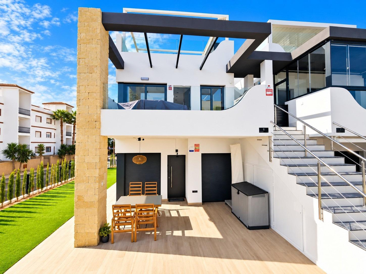 Bungalow te koop in Punta Prima | 3 slaapkamers H5506822