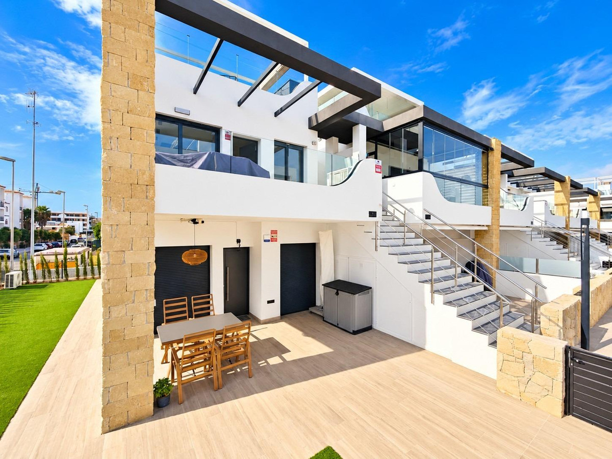 Bungalow te koop in Punta Prima | 3 slaapkamers H5506822