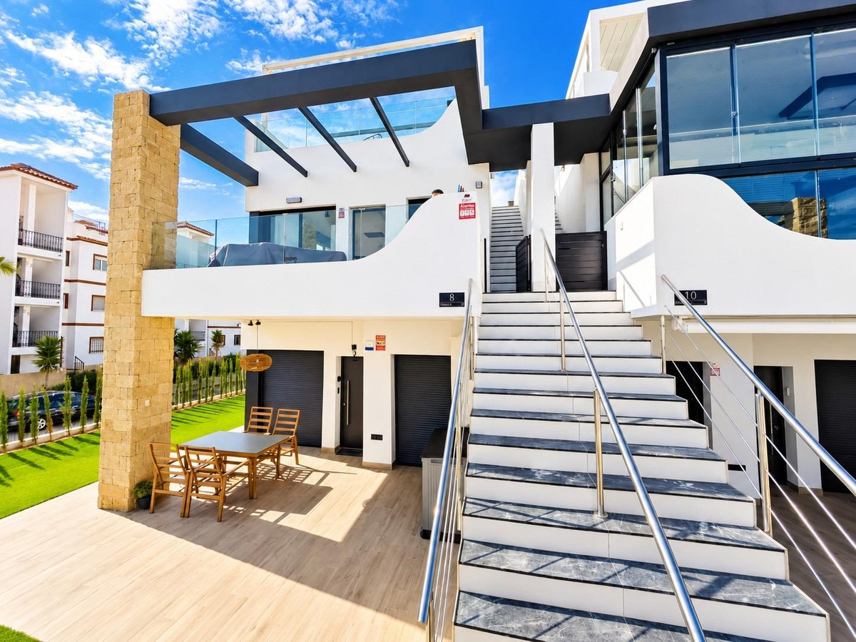 Bungalow te koop in Punta Prima | 3 slaapkamers H5506822