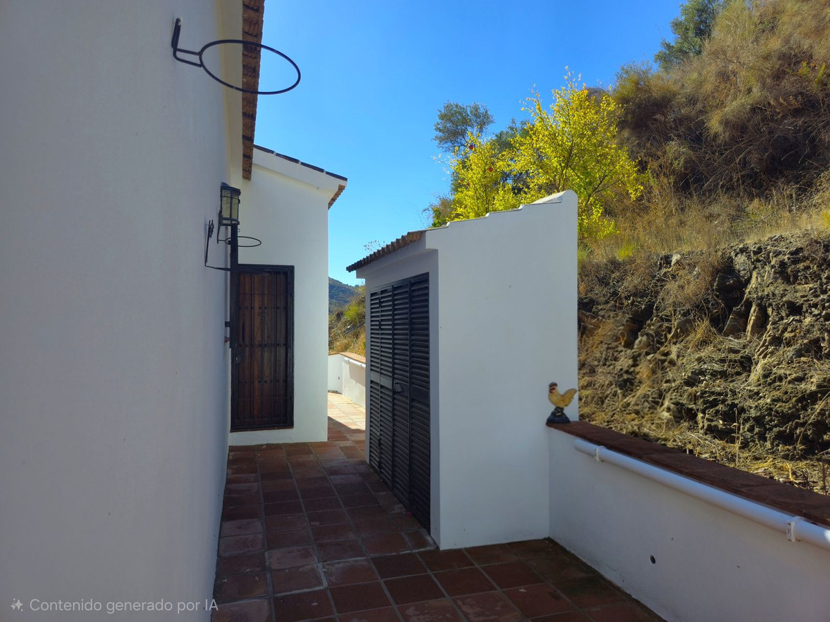 Vrijstaande Villa te koop in Árchez | 3 slaapkamers H5211955