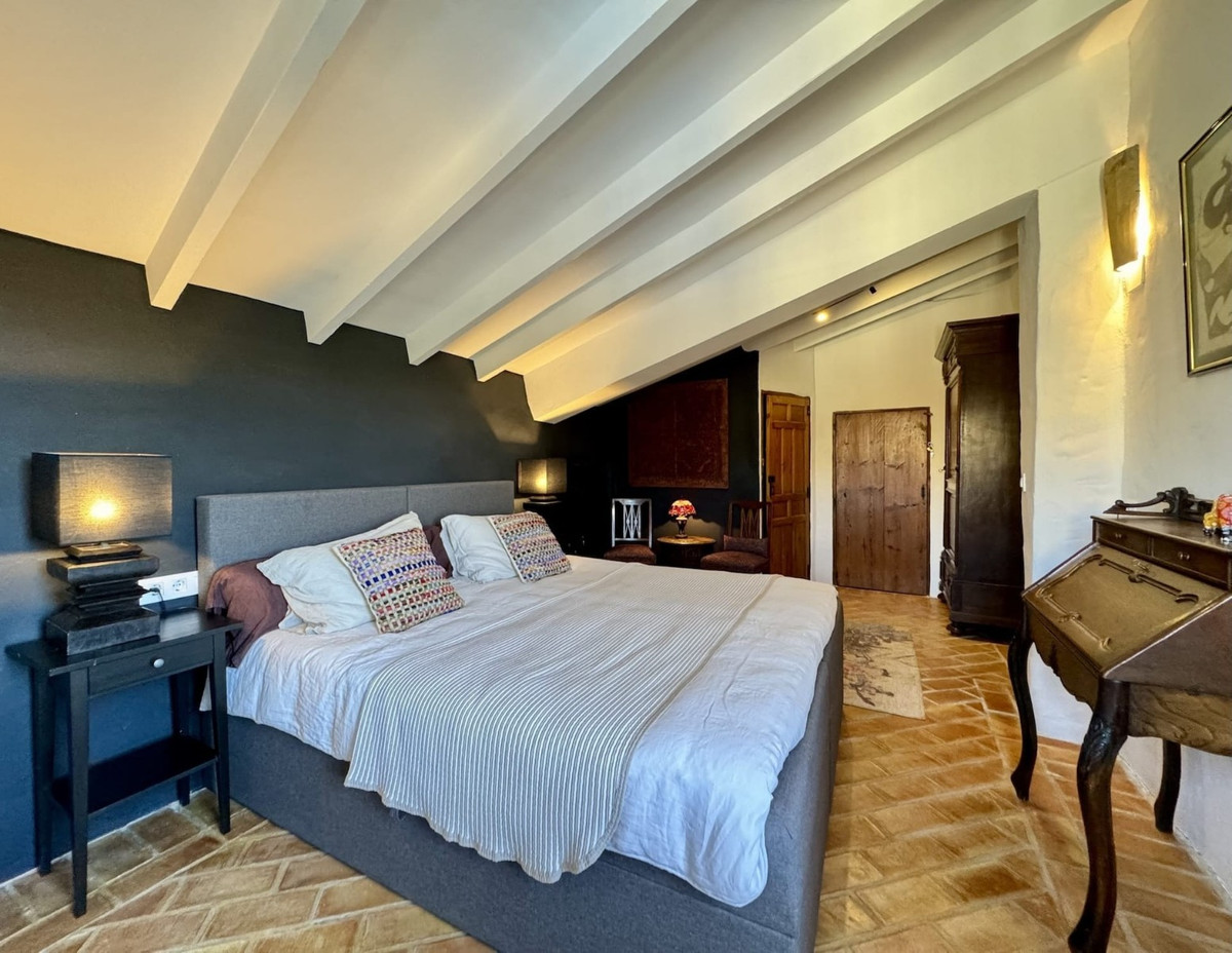 Property main view 36