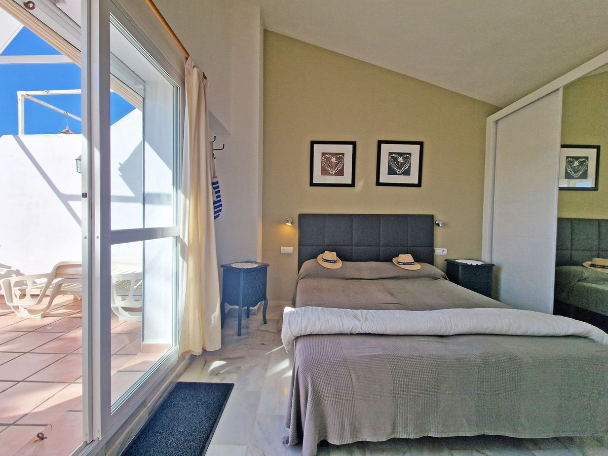 Huis te koop in Reserva de Marbella | 3 slaapkamers H5254966