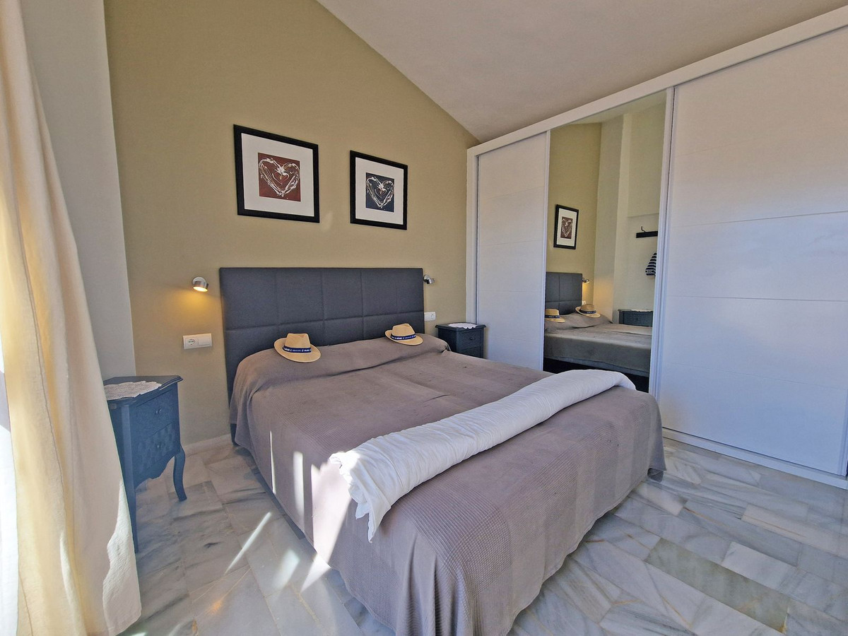 Huis te koop in Reserva de Marbella | 3 slaapkamers H5254966