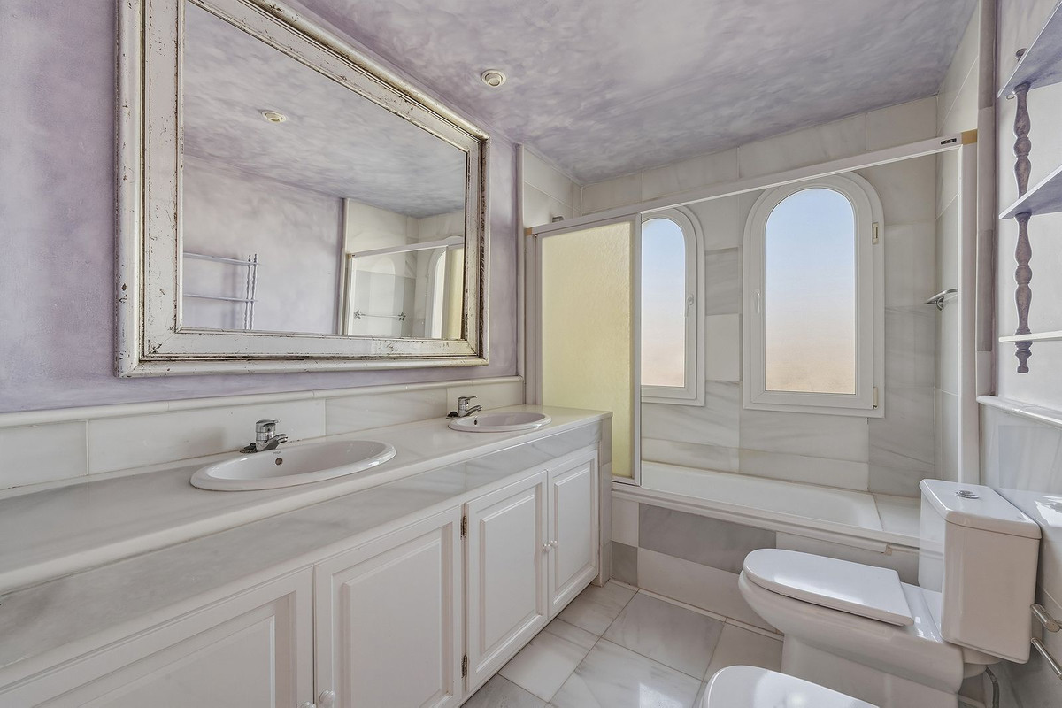 Huis te koop in Reserva de Marbella | 2 slaapkamers H5327698