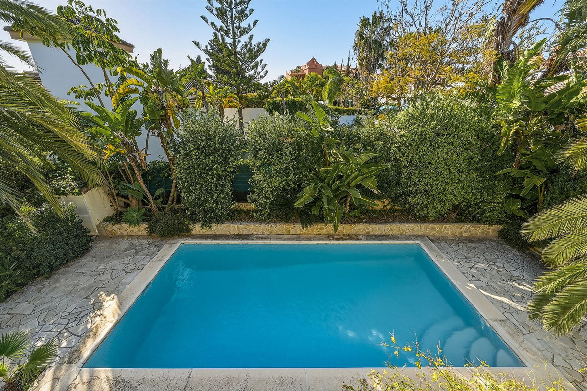 Huis te koop in Reserva de Marbella | 2 slaapkamers H5327698