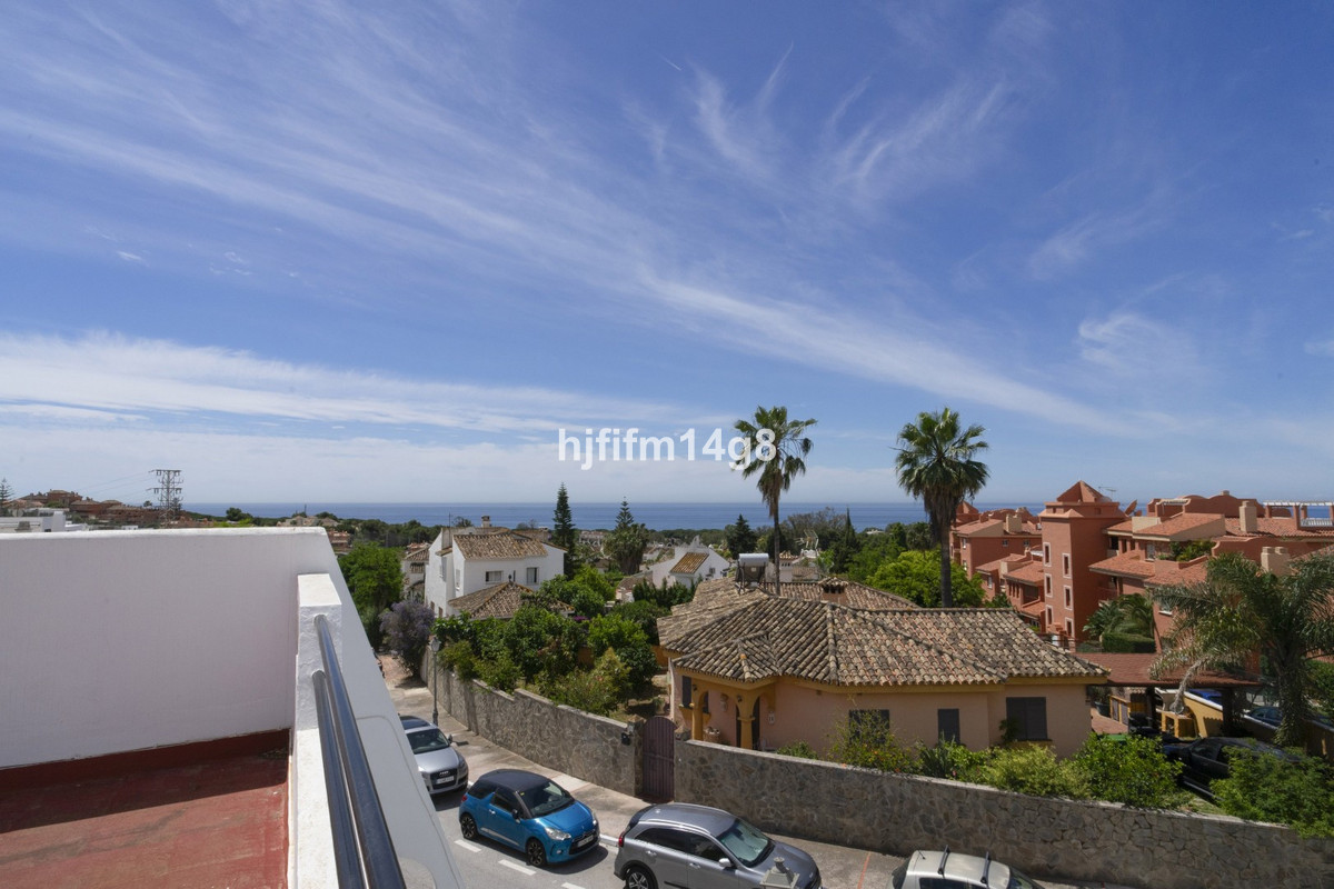 Huis te koop in Reserva de Marbella | 2 slaapkamers H5390113