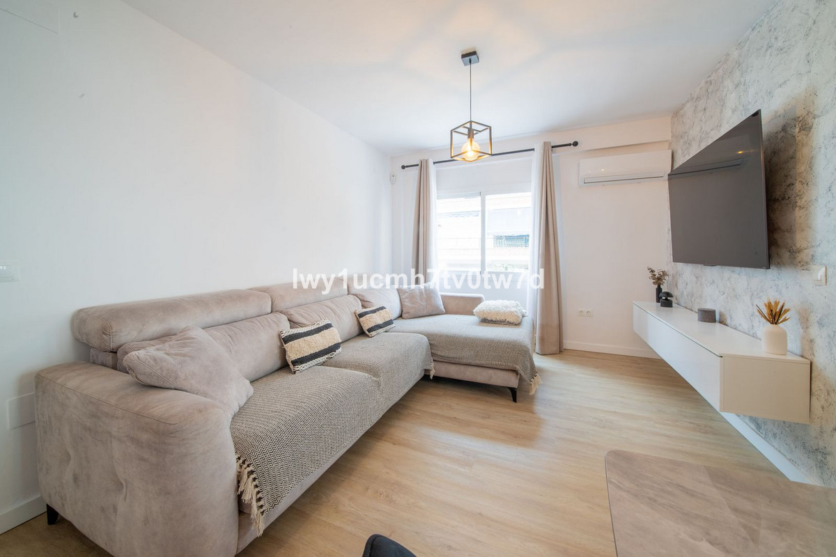 Appartement te koop in Rincón de la Victoria | 2 slaapkamers H5294629