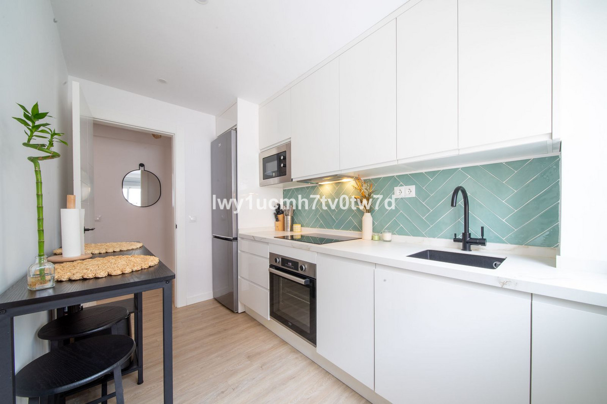 Appartement te koop in Rincón de la Victoria | 2 slaapkamers H5294629