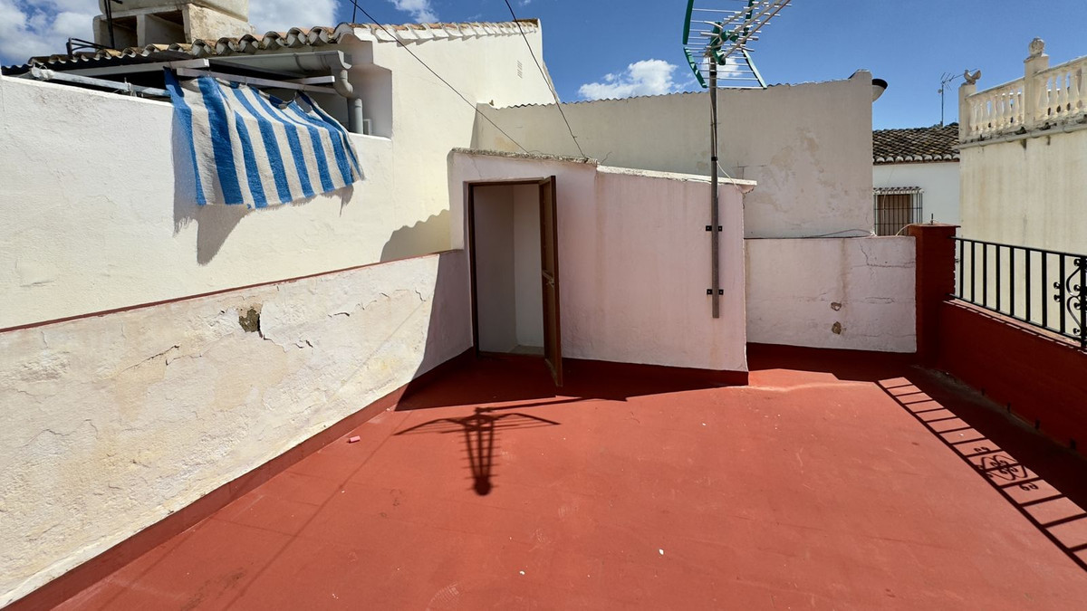 Geschakelde Woning in Riogordo-9