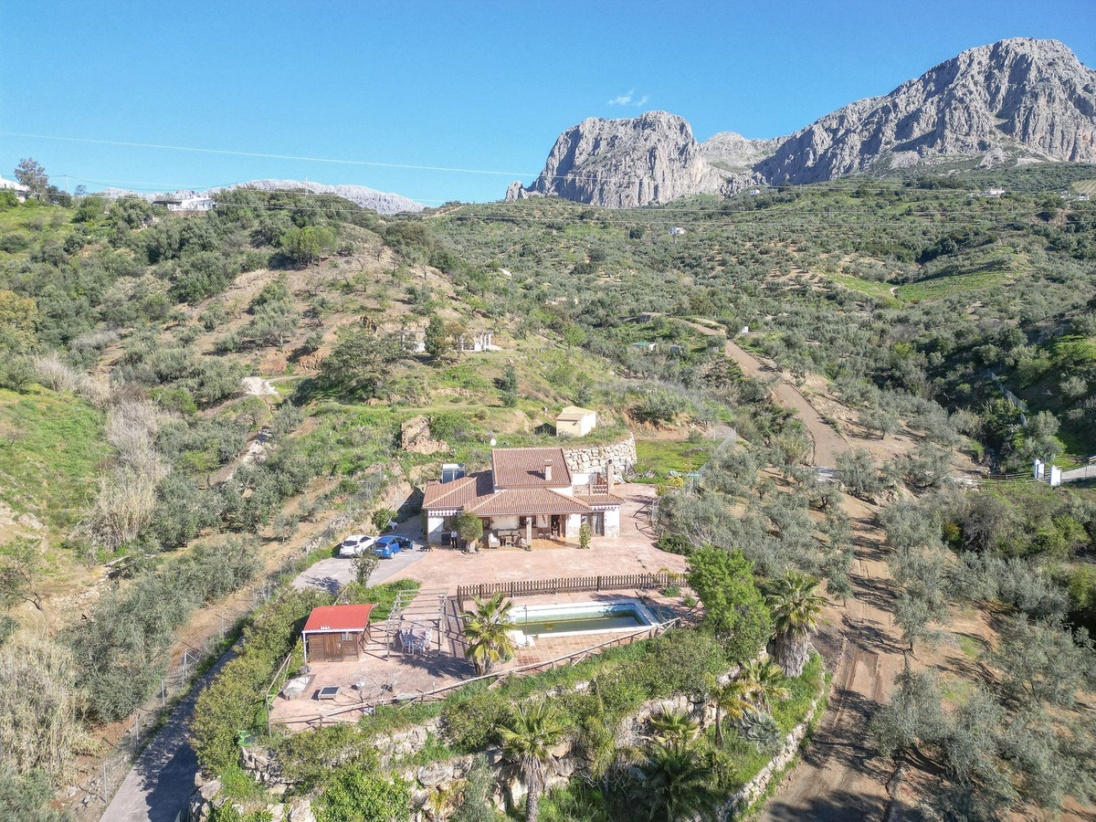 Finca - Cortijo in Riogordo-1