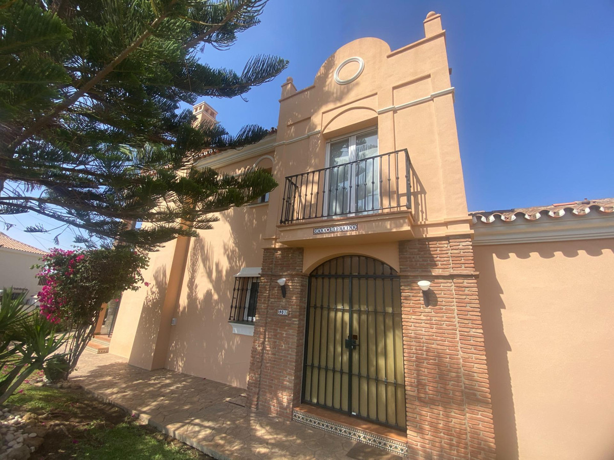 Vrijstaande Villa in Riviera del Sol-2