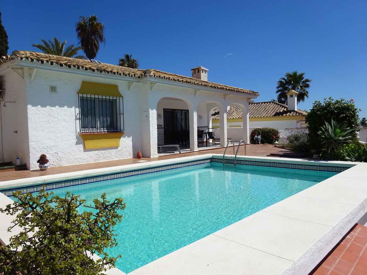 Vrijstaande Villa in Riviera del Sol-2