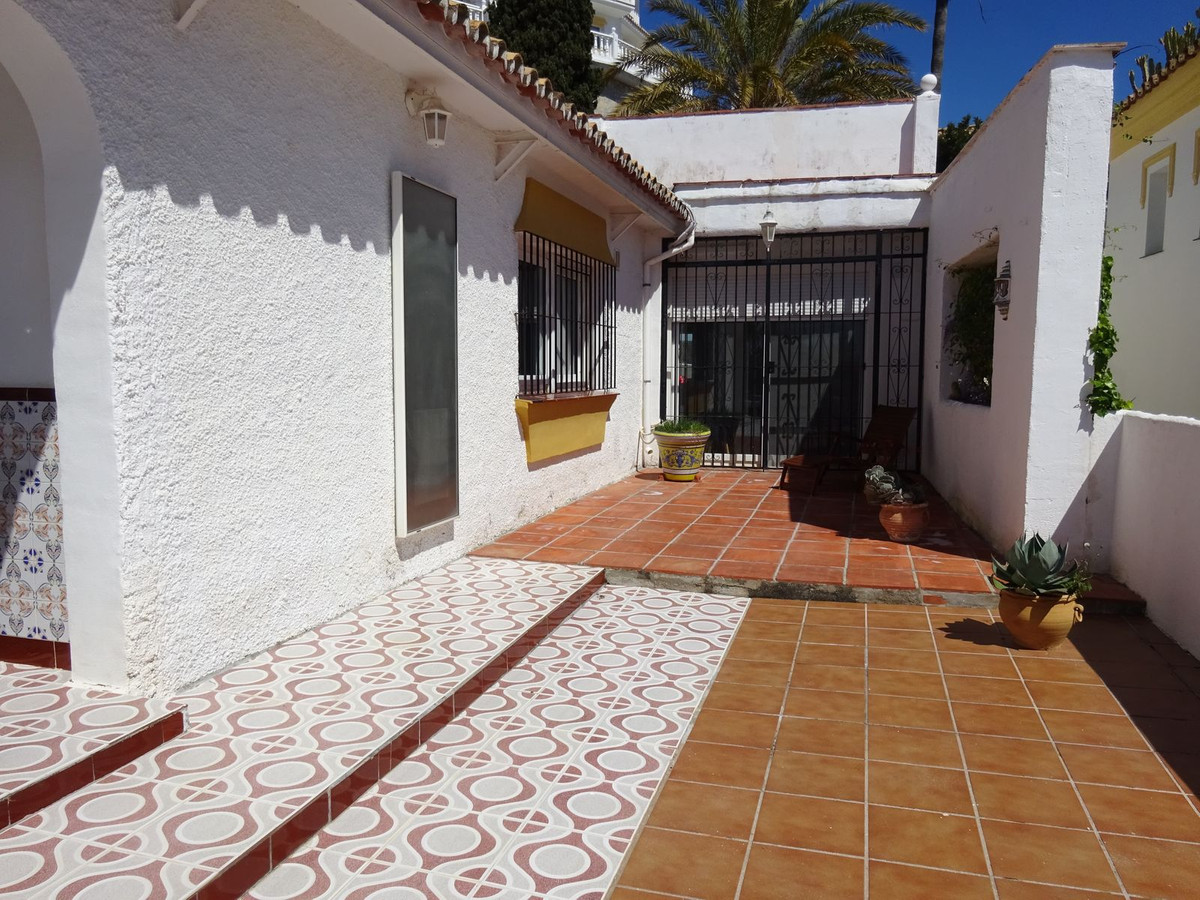 Vrijstaande Villa in Riviera del Sol-5
