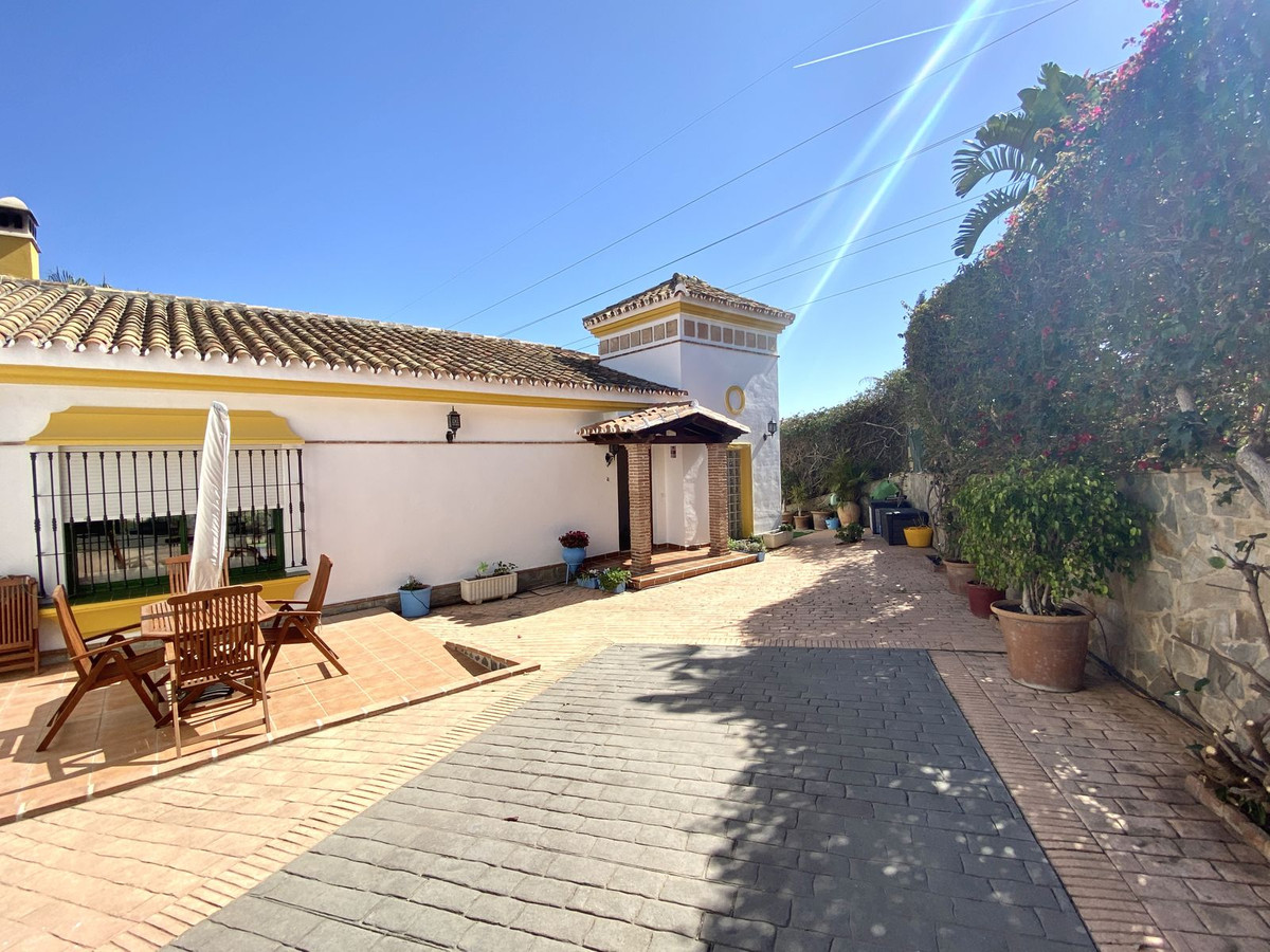 Vrijstaande Villa in Riviera del Sol-2