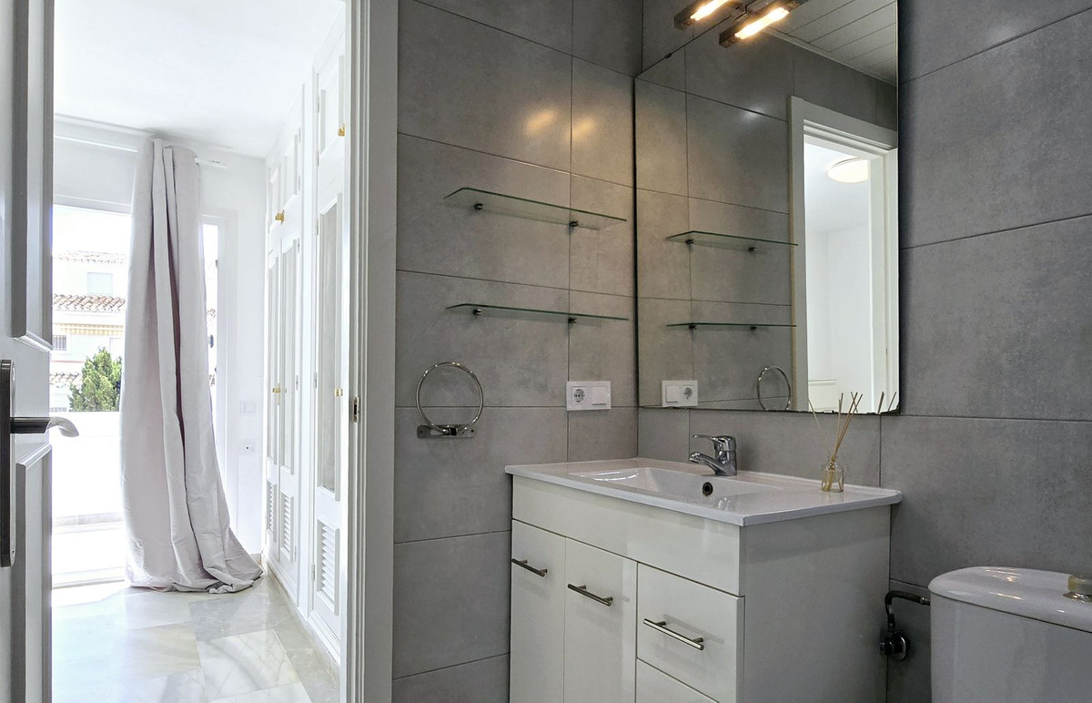 Geschakelde Woning in Riviera del Sol-28