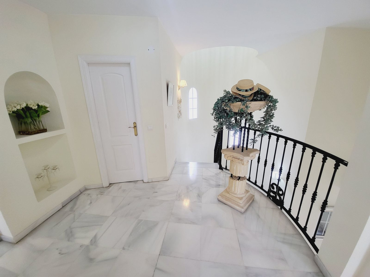 Vrijstaande Villa in Riviera del Sol-11