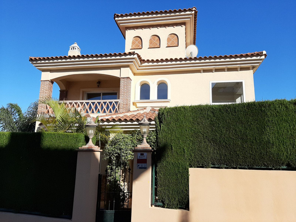 Huis te koop in Riviera del Sol | 4 slaapkamers H5104969
